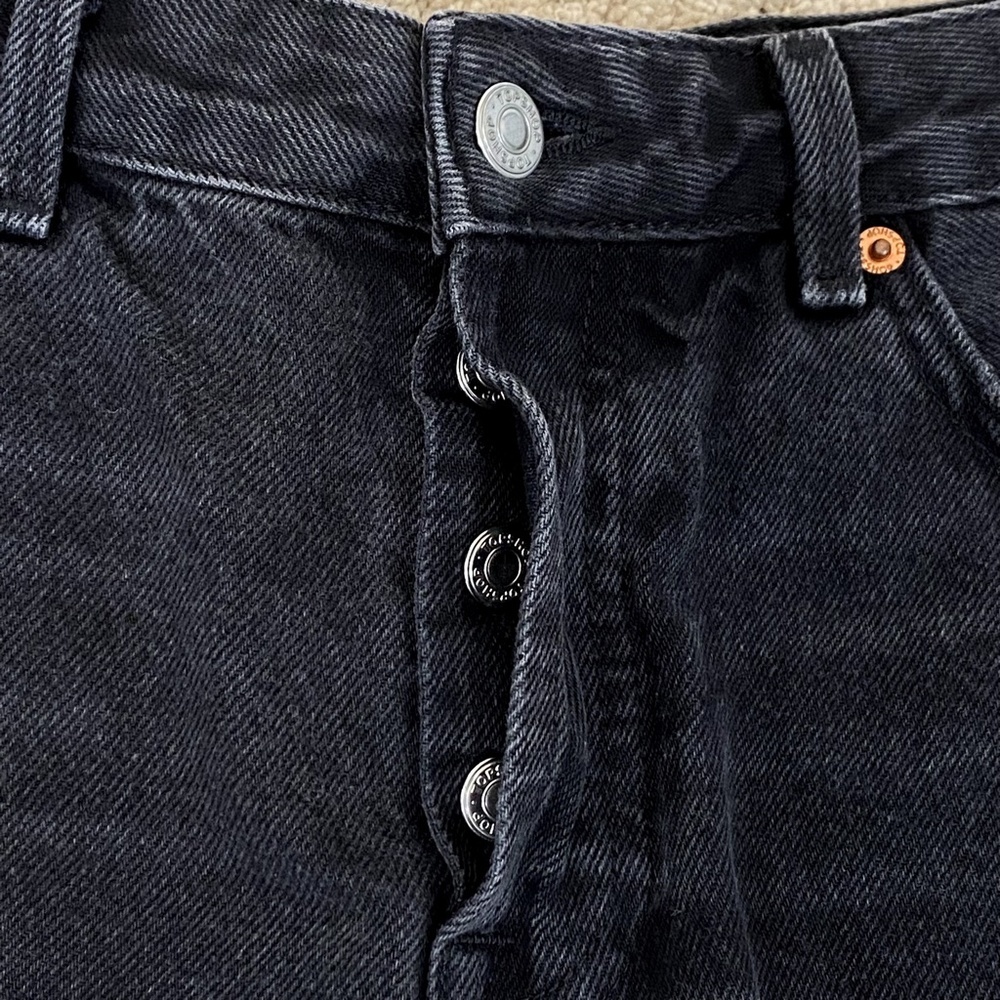 Topshop Moto Ashley High-Rise Distressed Frayed Jean Shorts - Picture 6 of 6